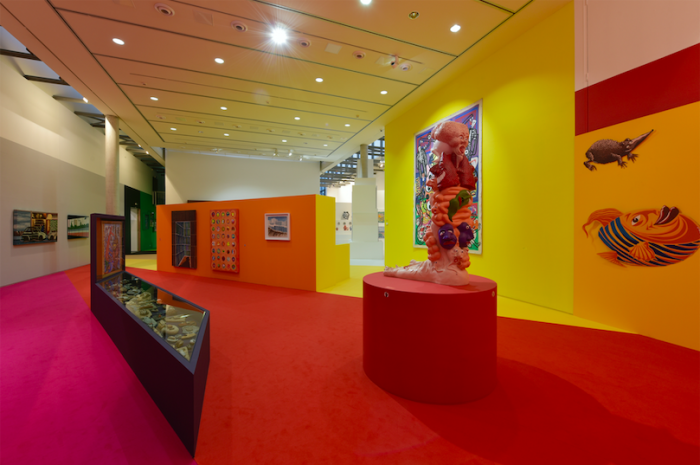 Vue de l'exposition "L'oeuvre au monde" à la Piscine de Roubaix 