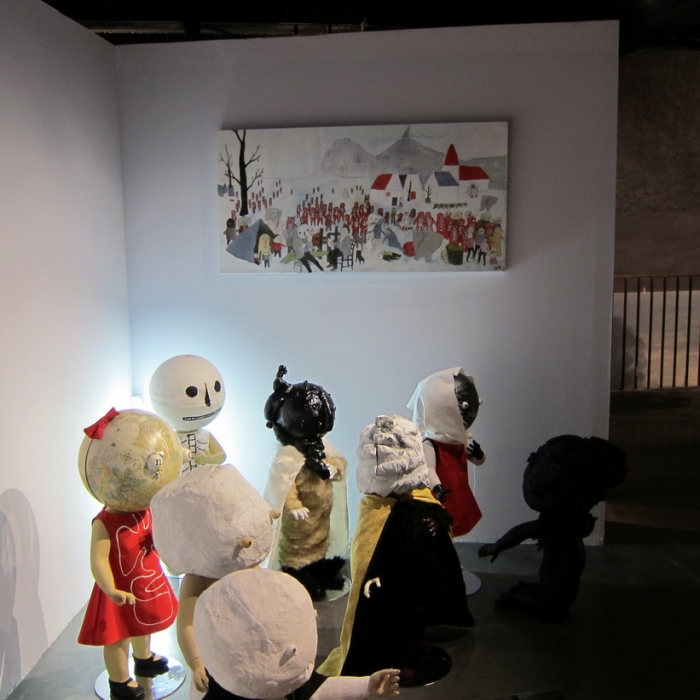 Neil Farber, installation de Mannys, plâtre, résine, tissus (drop fine art) Neil Farber, installation de Mannys, plâtre, résine, tissus (drop fine art)