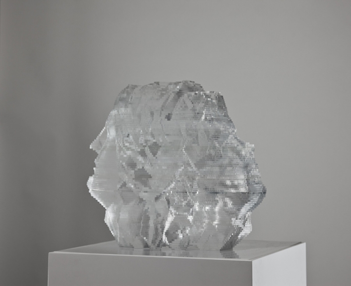 Janus, sculpture plexiglas, 45x35x40 cm, oeuvre unique, 2012